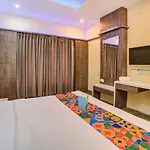 Fabhotel Bee Town
