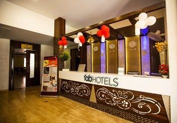 Fabhotel Bee Town 3*