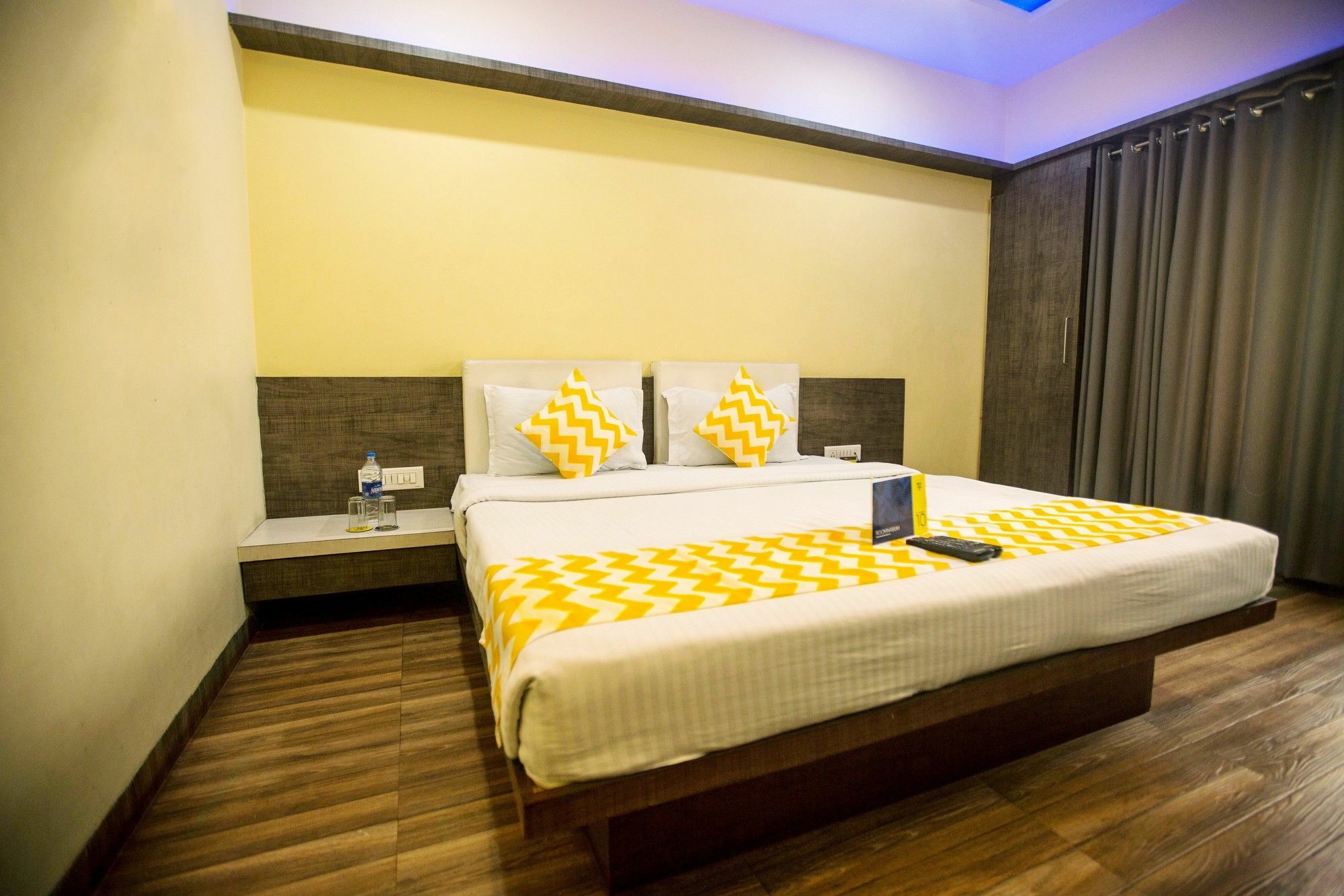 Fabhotel Bee Town Hotel 3*