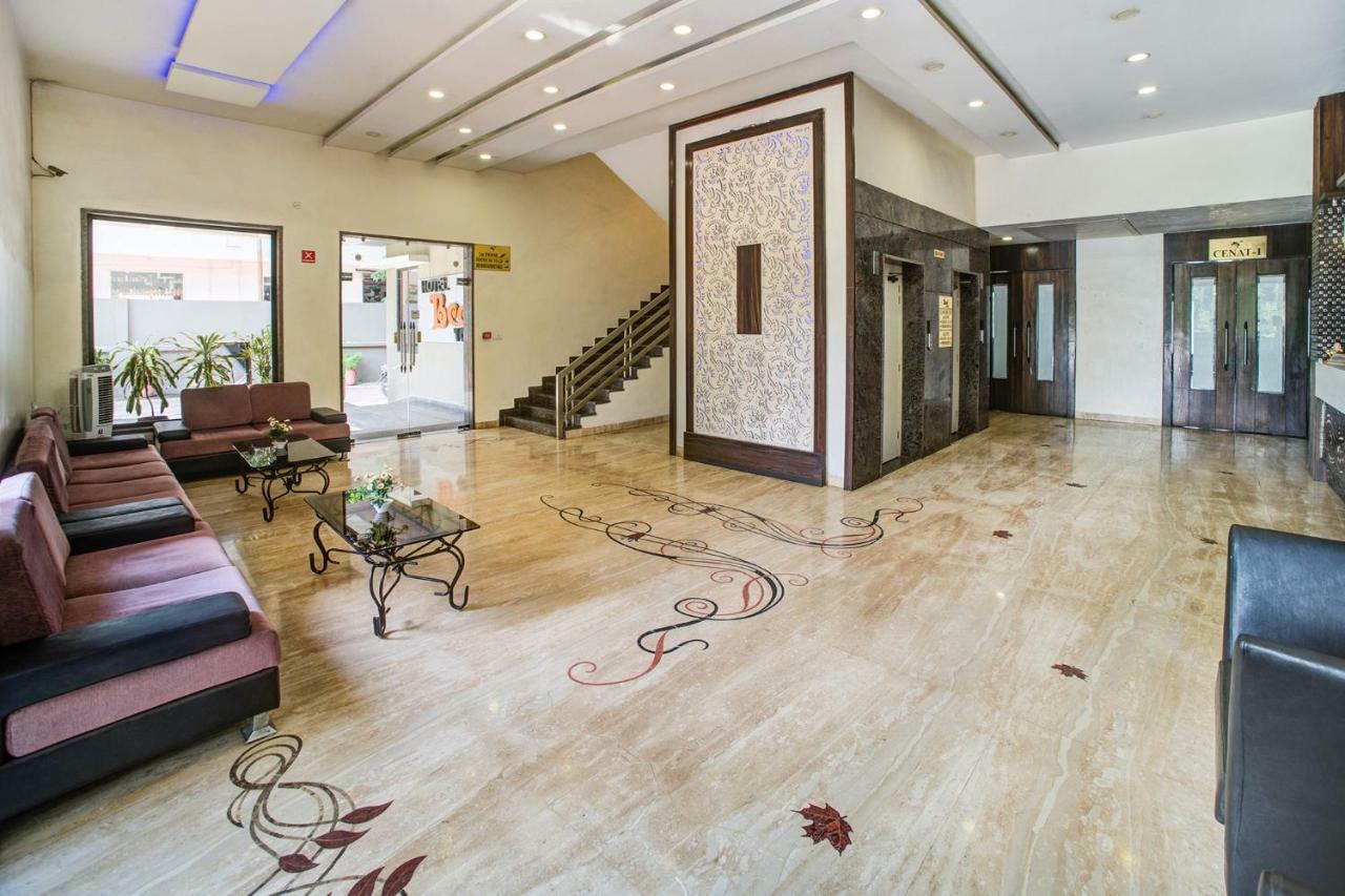 Hotel Fabhotel Bee Town 3*