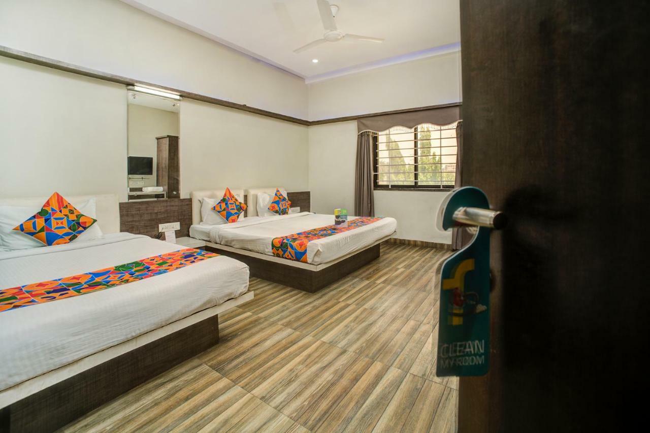 Hotel Fabhotel Bee Town Indore