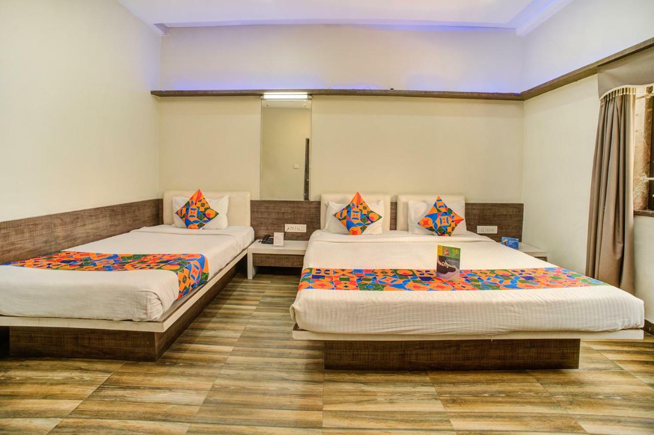 Fabhotel Bee Town 3*