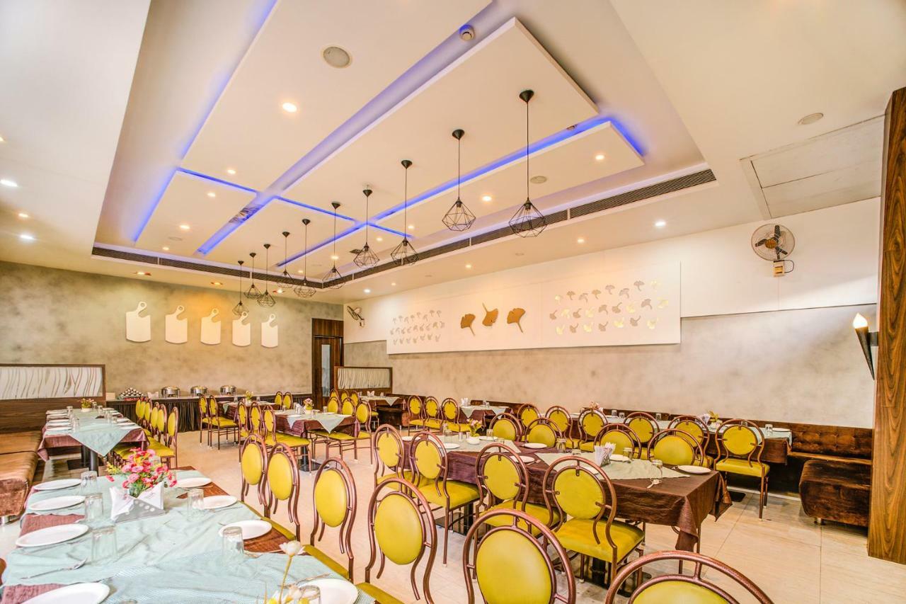 Hotel Fabhotel Bee Town Indore